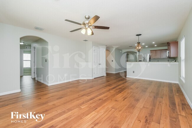 Foto del edificio - 11867 Thicket Wood Dr