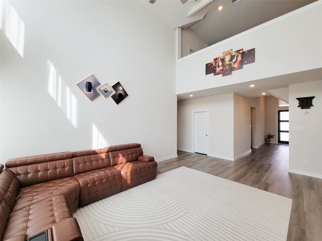 Foto del edificio - 8406 Hazel River Dr