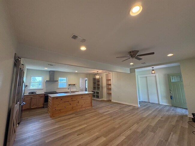 Foto del edificio - 9032 Nuckols Crossing Rd
