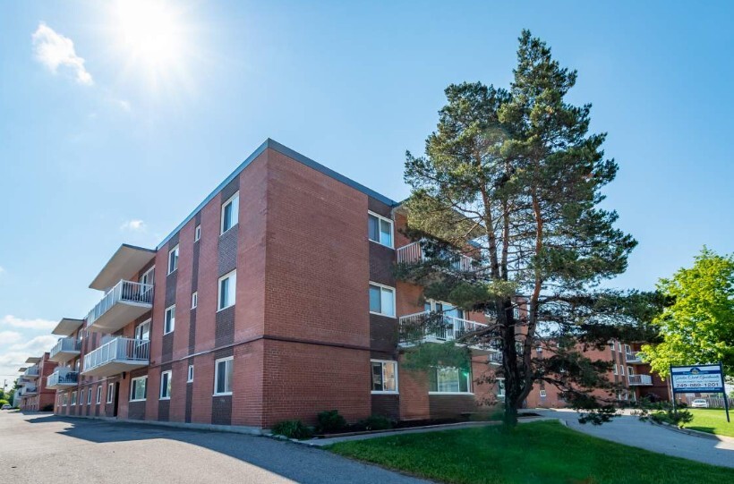 Primary Photo - Garden Court Apartments