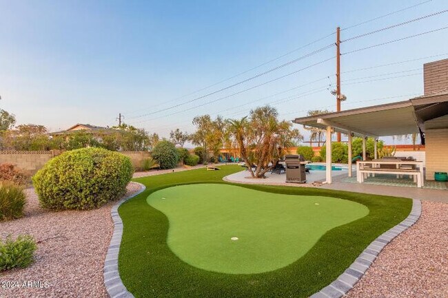 Foto del edificio - 8762 E Monterey Way