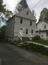 Building Photo - 2 Cedar Ln
