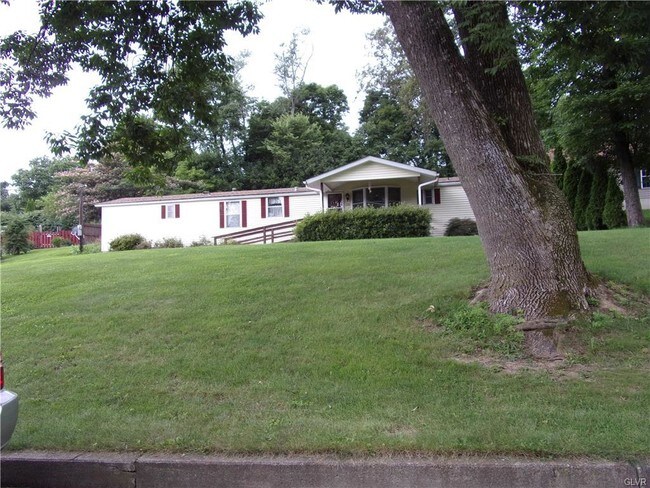 Building Photo - 226 S High St