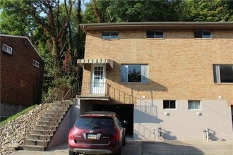 Building Photo - 1415 Pine Hollow Rd