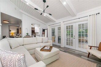 Building Photo - 1320 Lake Shore Dr