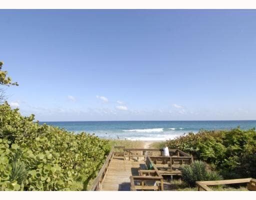 Building Photo - 2871 N Ocean Blvd
