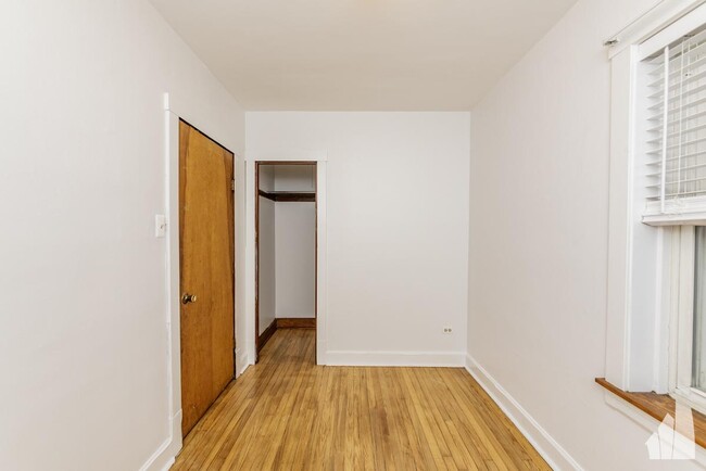 Foto del edificio - 2 bedroom in Chicago IL 60618