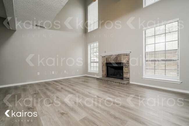Foto del edificio - 2130 Woodnote