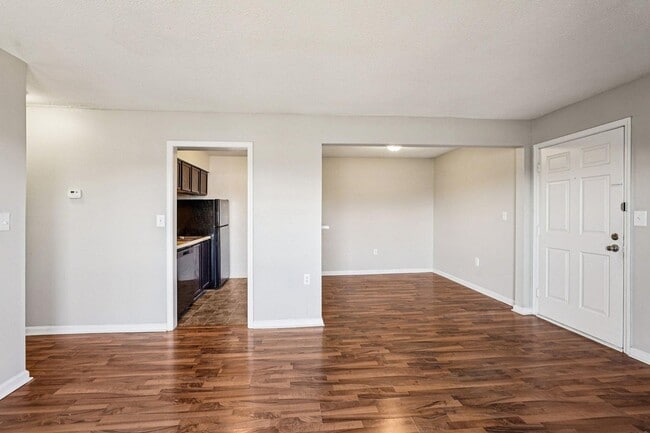 Interior Photo - N44 Sharonridge Apartments
