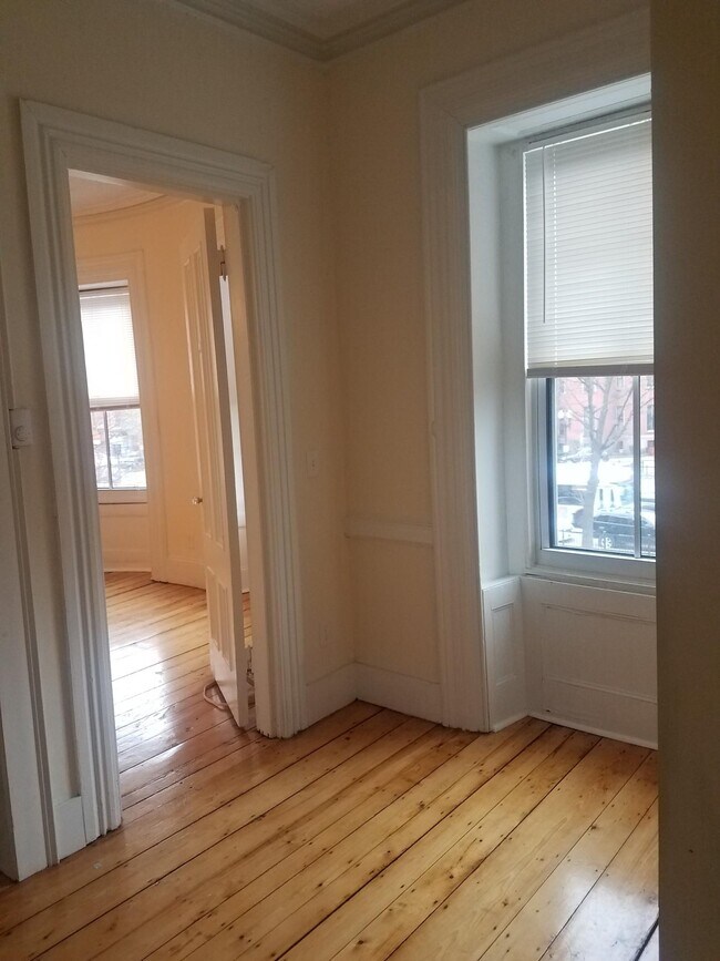 Building Photo - 553 Massachusetts Ave