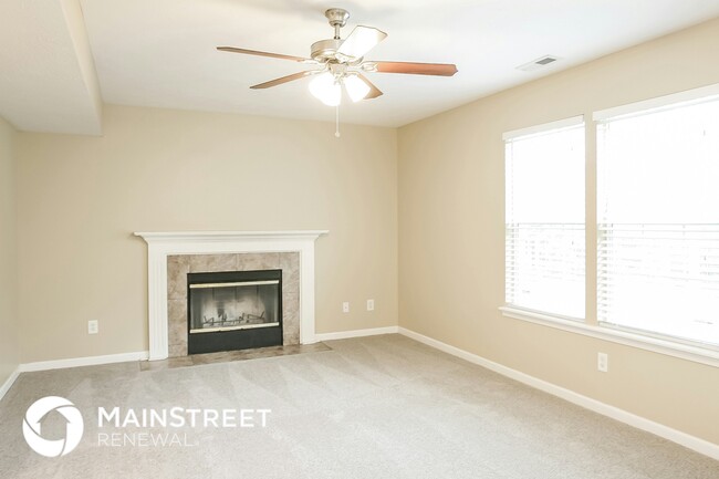 Building Photo - 10734 Snowdrop Way