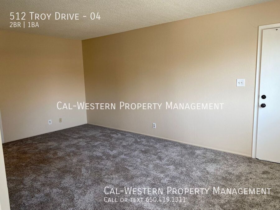 Foto principal - 512 Troy Dr