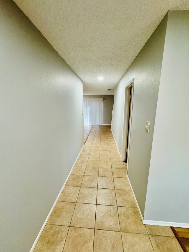 Foto del edificio - 9250 Ridge Path