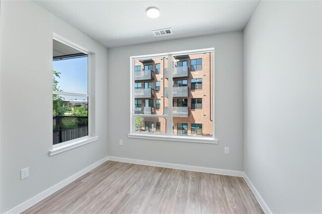 Foto del edificio - 4510 Terry-o Ln