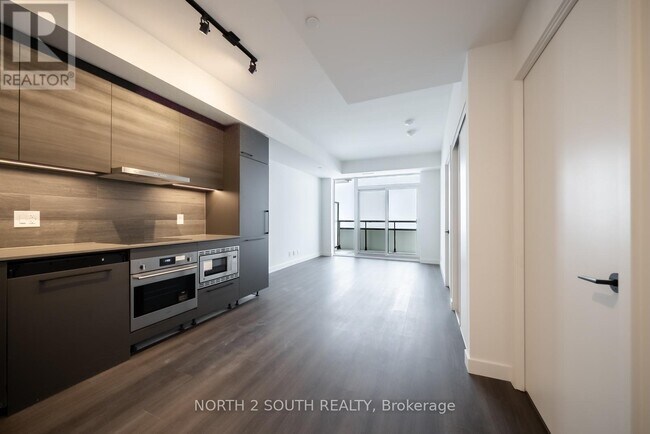 Building Photo - 1050 Eastern Ave