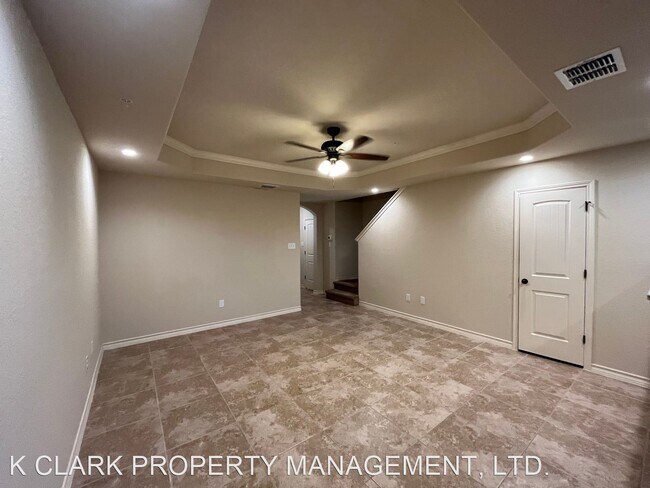 Building Photo - 3 br, 2.5 bath House - 6402 LUGLIO LANE #101