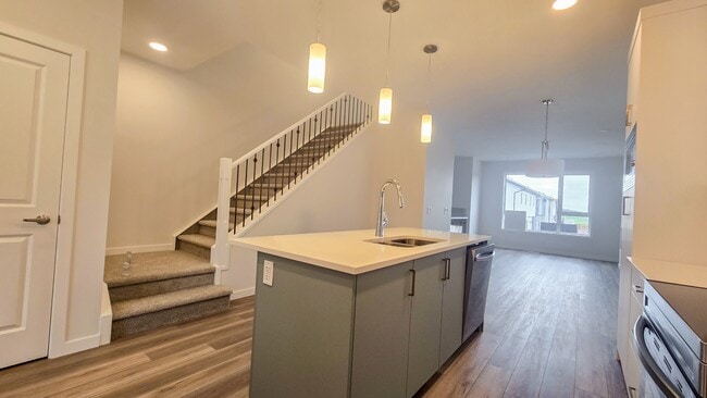 Building Photo - 442 Carringvue Grove NW