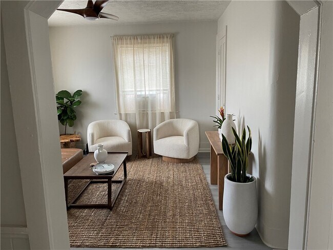 Foto del edificio - 74 Richmond St