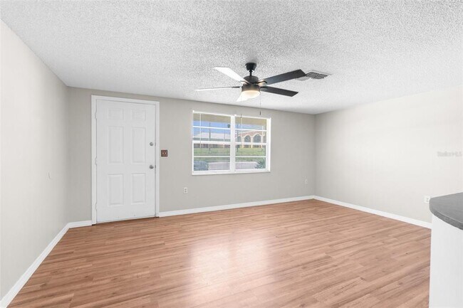 Foto del edificio - 11902 Oceanside Dr