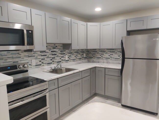 Photo - 2429 N 32nd St House