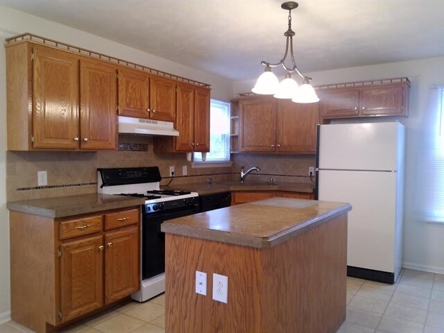 Foto del edificio - 304 Stafford Ct