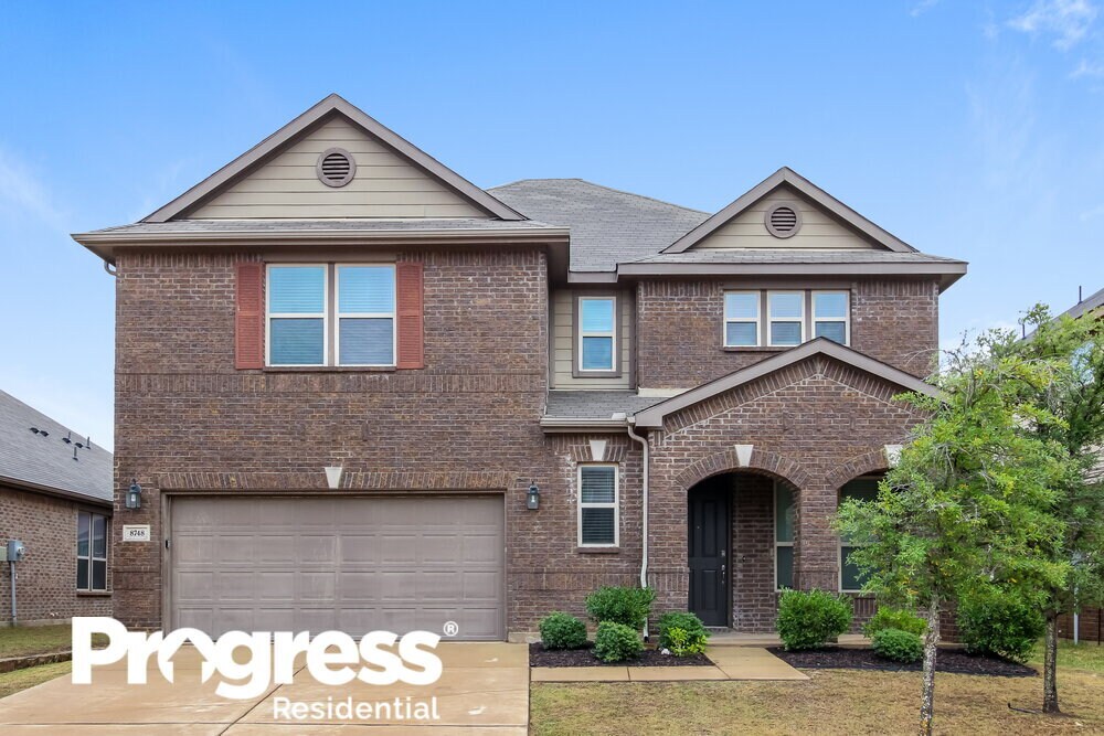 Foto principal - 8748 Maple Ridge Trail