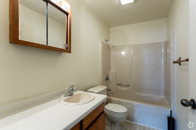 2BR, 1BA - Hoover - Porter Place Apartments