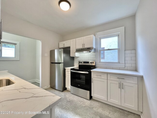 Building Photo - 538 Wheeler Ave