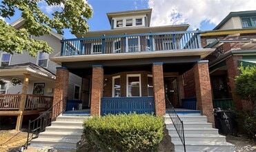 Building Photo - 1475 W Euclid St