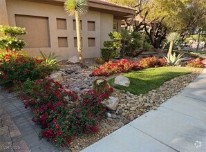 Building Photo - 9308 Canyon Classic Dr