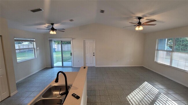 Foto del edificio - 19491 NW 237th St