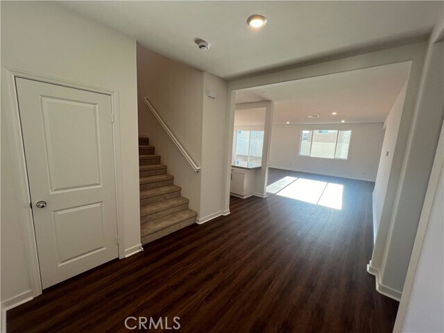 Foto del edificio - 25783 Branson Dr