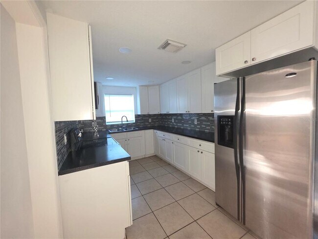 Foto del edificio - 1344 Wickham Ln