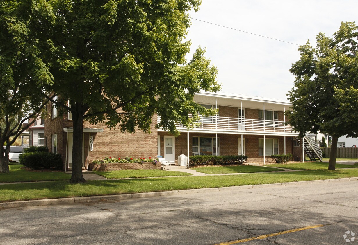 3615 4th St, Wyandotte, MI 48192 Apartments in Wyandotte, MI