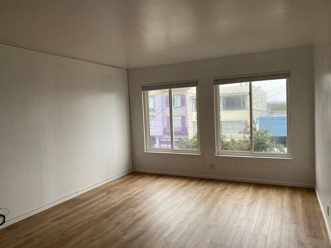 Living Room - 3230 Balboa St