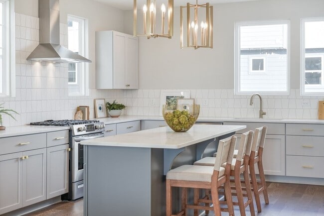 Welcome to The Becanni in Charlotte Park! - Welcome to The Becanni in Charlotte Park! Townhome