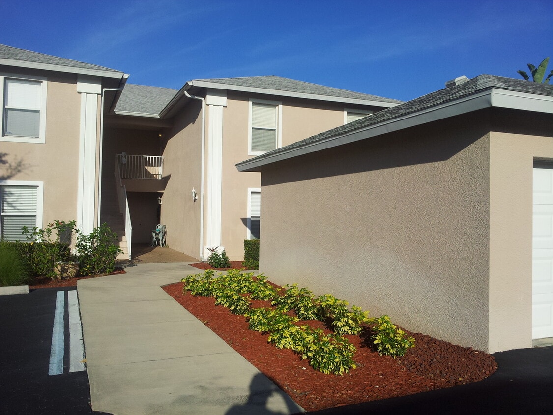 Primary Photo - 12361 Notting Hill Ln