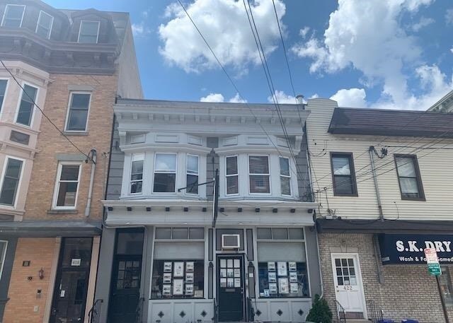 Primary Photo - 420 Adams St