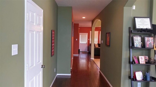 Foto del edificio - 7914 Meandering Oak Ln