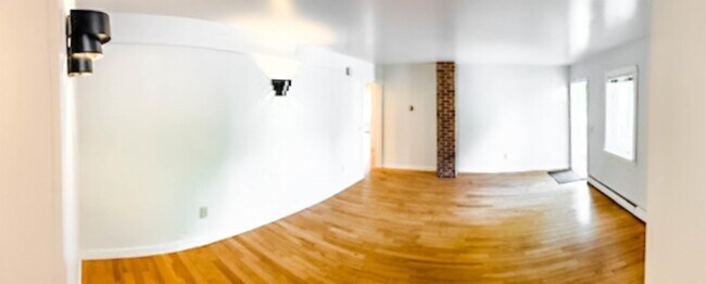 Building Photo - 2920 VT-66