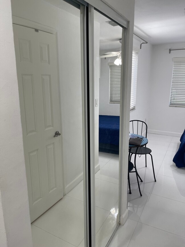 Foto del edificio - 1430 SW 19th St