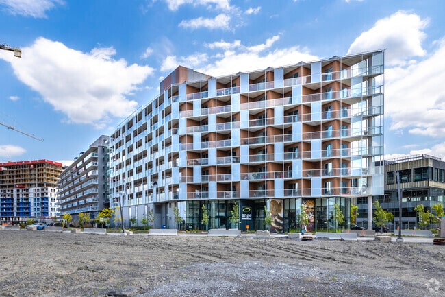 Building Photo - Lumeo
