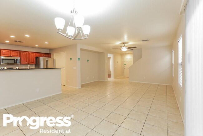 Foto del edificio - 5819 E Harmony Ave