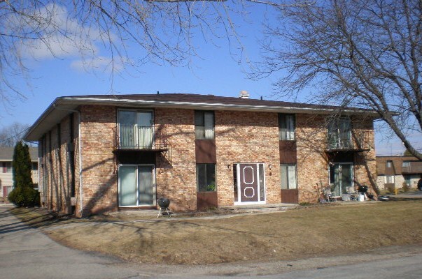 Building Photo - 2405 Honey Lou Ct