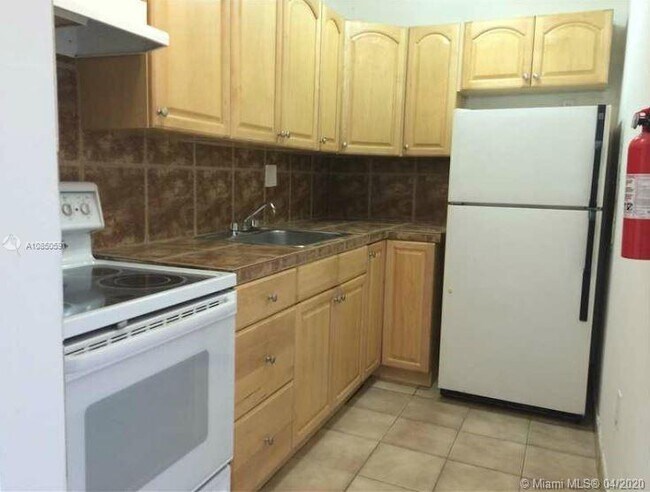 Foto del edificio - 4805 NW 7th St