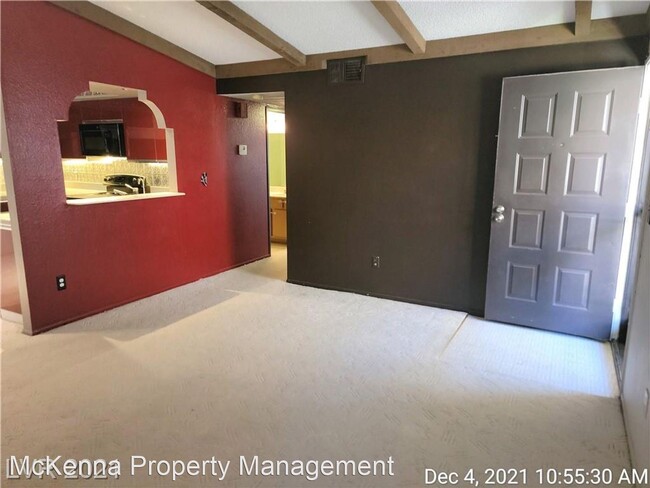 Foto del edificio - 2 br, 2 bath House - 4742 Obannon Drive #D