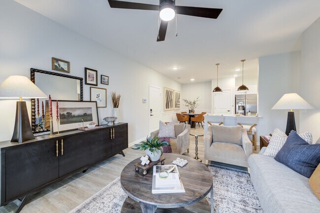 Foto del edificio - The Carolinian Apartments