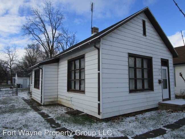 Foto del edificio - 3 br, 1 bath House - 301 Center Street