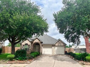 Building Photo - 11815 Champions Grove Ln