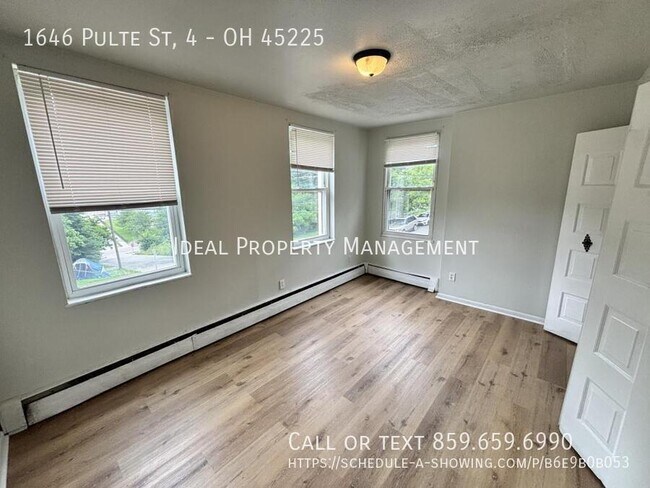 Building Photo - 1646 Pulte St